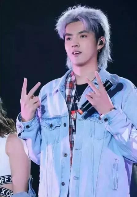 这么丑的“鲻鱼头”谁能hold住？易烊千玺却因此暴露真实颜值！