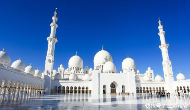 去迪拜旅行时,街上遇到这种女人最好绕着走,千万不要去搭讪