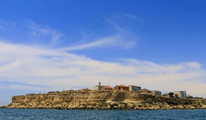 全球最大的湖泊: 面积相当于87个青海湖, 却常常被人“误会”!