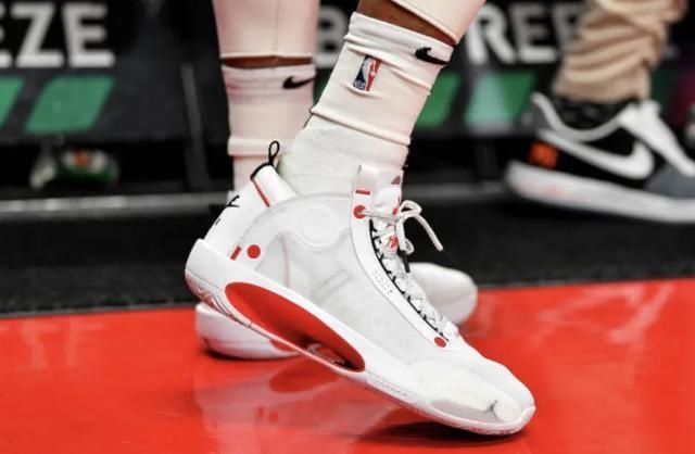 『球鞋』NBA球员上脚:安东尼这赛季的球鞋,还有签名鞋和中国新年配色!