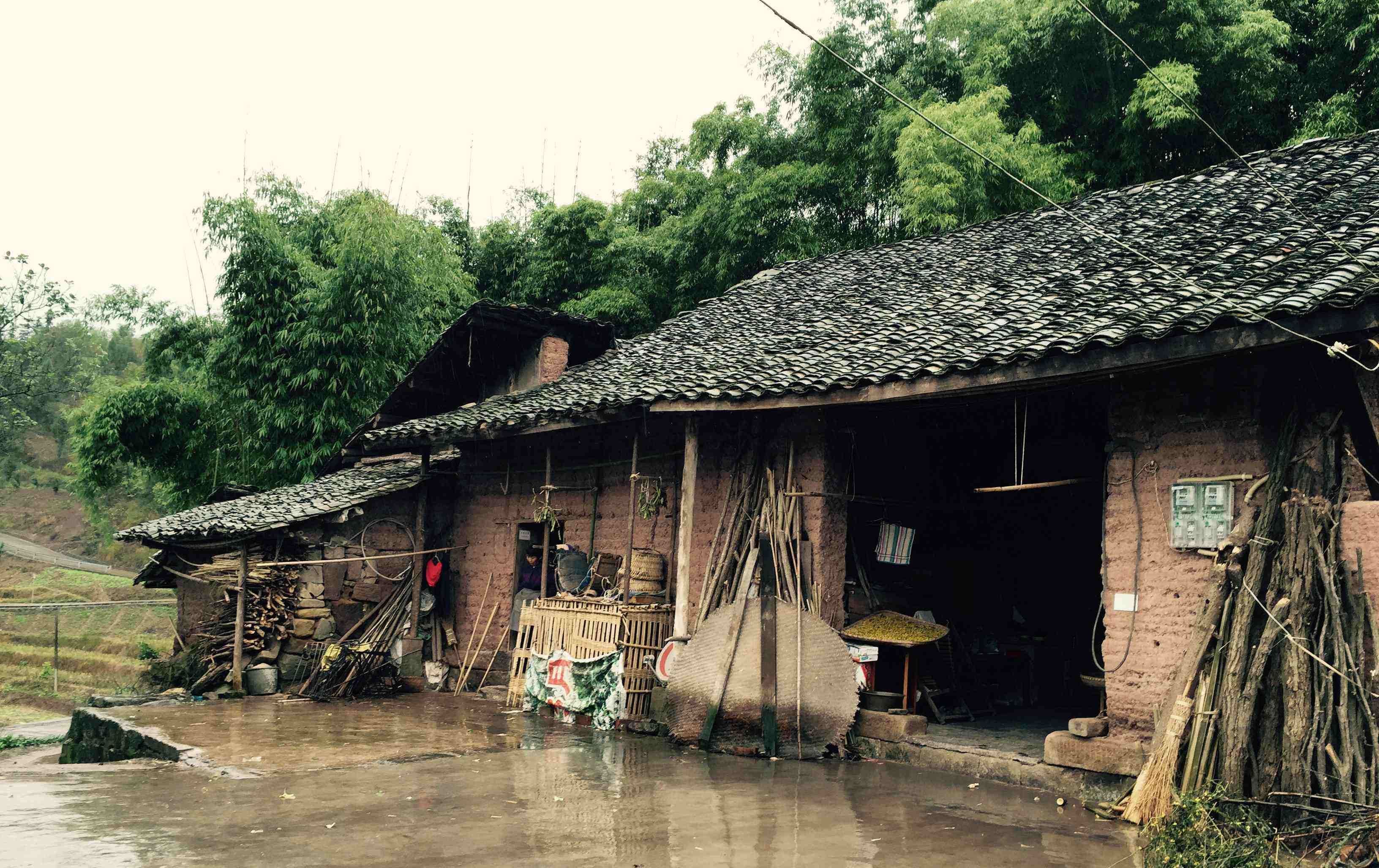  [子女]农村老人过世，子女户口转入城市，还能继承宅基地，新盖