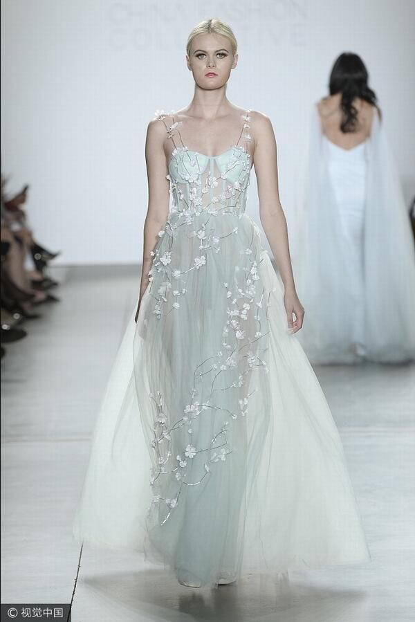 2018春夏纽约时装周Vancy Law秀场