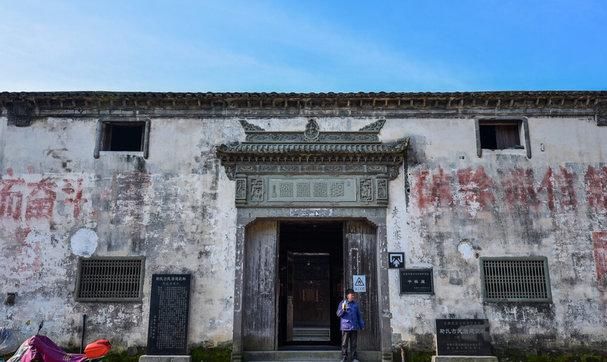 中国最“豪华”建筑，由千根柱子组成，晴不见日雨不湿鞋