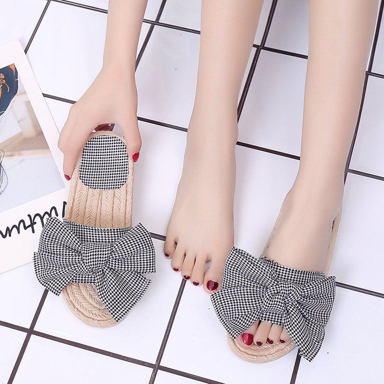 难以置信!竟然有这么个性的凉鞋，舒适又迷人，真是小巧玲珑