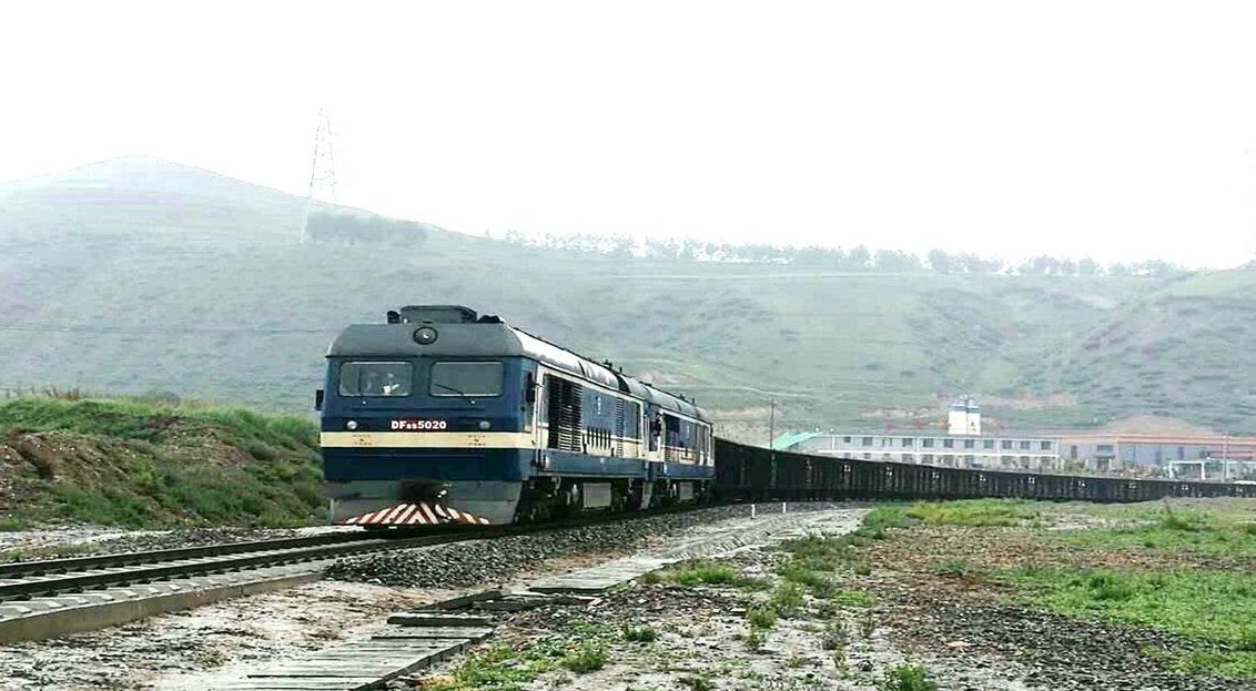  「公里」中国这列火车“有意思”，全程727公里，一站，全程还只