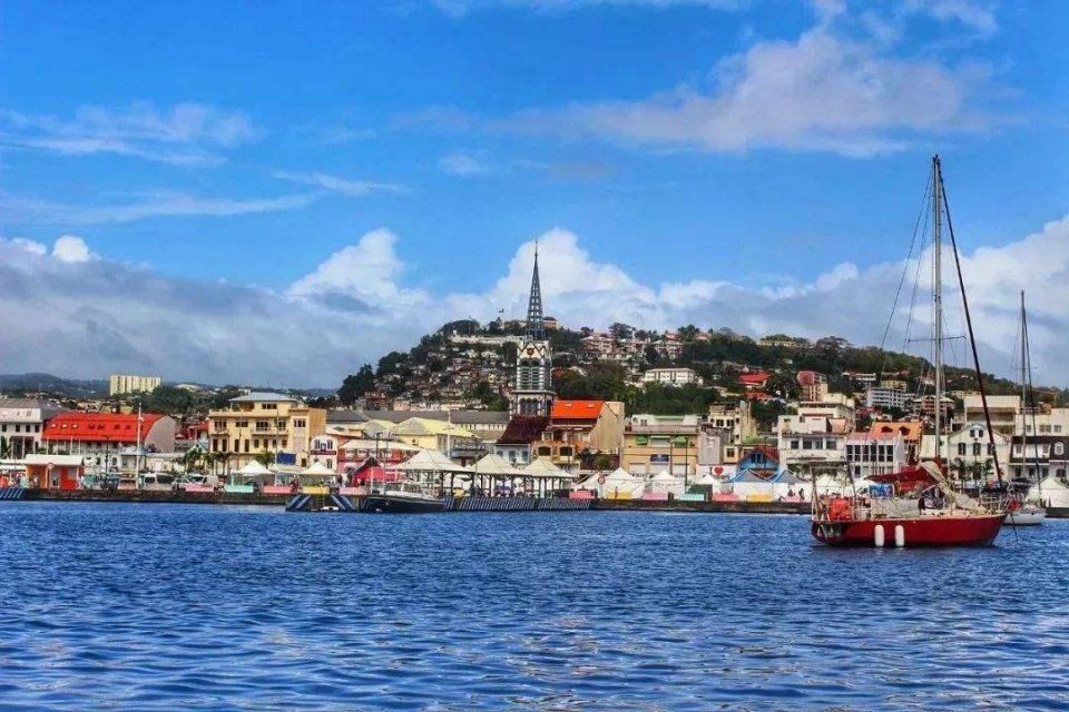 世界未解之谜:一小岛女人平均身高1.75只因为它?科学家说出真相