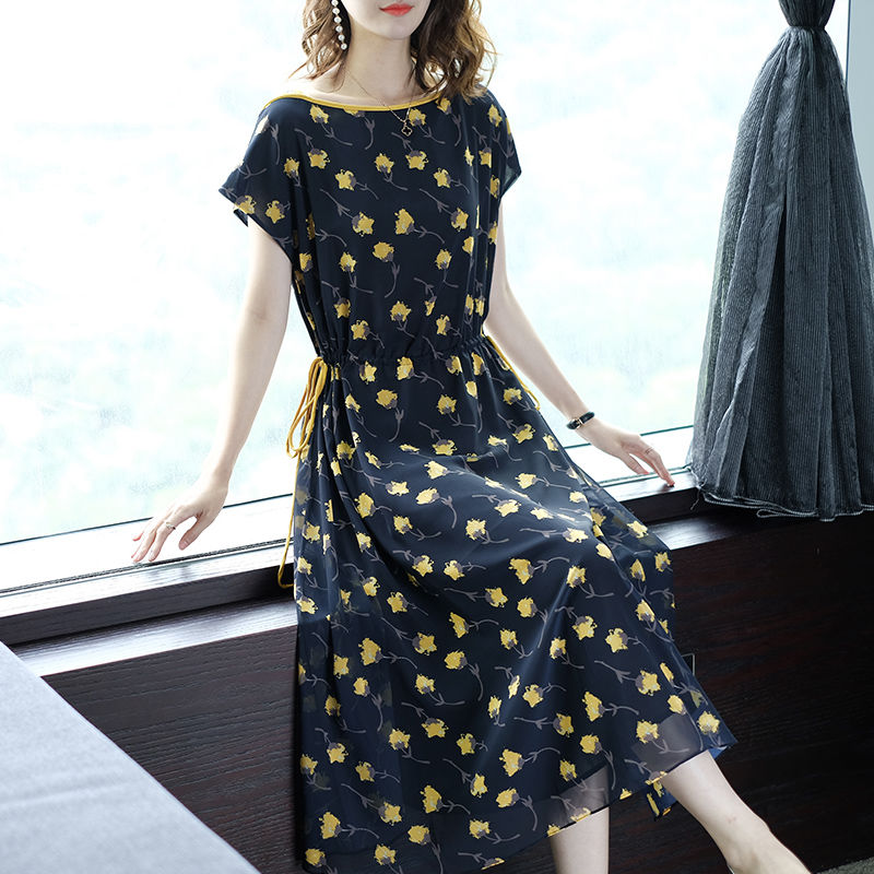 45岁老婆真有眼光，刚买回来的几款连衣裙，高贵优雅显气质，美