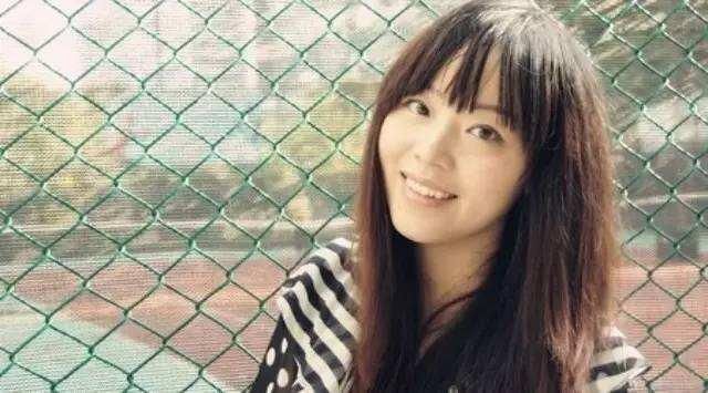 咪蒙回应P图!路人抓拍未修图照片曝光与自己发的差别太大认不出