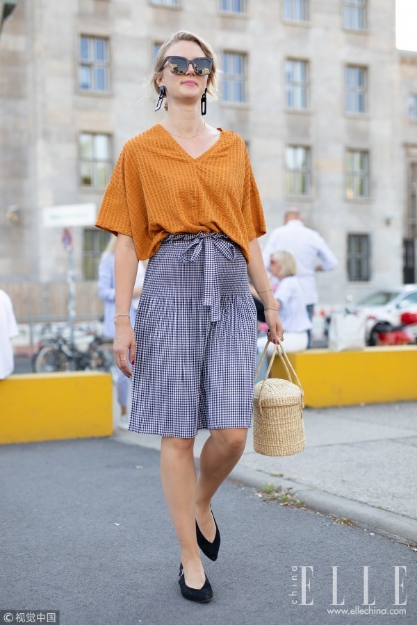 菜篮子hold不住，藤条包试试看？