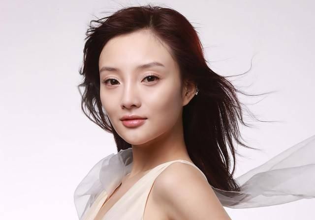  『近几天』农历近几天出生的人，若此女儿身更荣华富贵，一生金钱安心