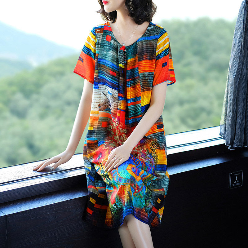 哇塞,头一次见妈妈穿这样的连衣裙,55岁还美得跟30岁一样