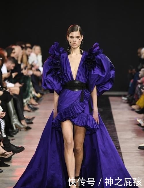 【蝴蝶结】Elie Saab 2020年秋冬系列 清新波点时尚穿出最美高级感