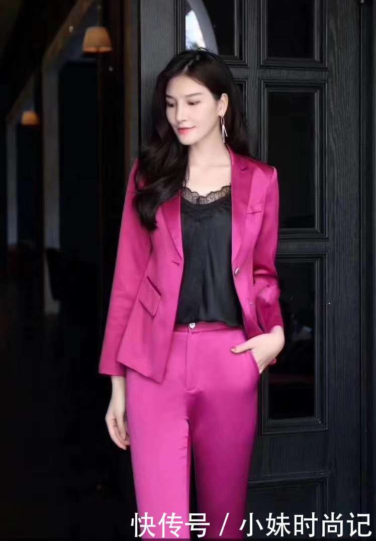 『女性』时尚职场女性穿搭:女性着装—职业套装!