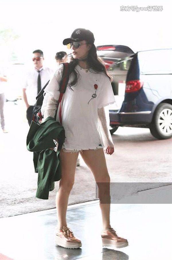 柳岩不走性感路线换风格了，大胆挑战范冰冰，轻轻松松就赢了!