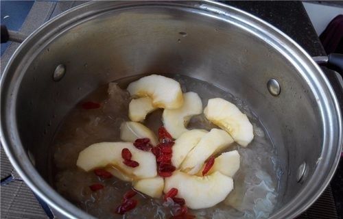 苹果这样煮,每天喝一碗,15天减掉10斤,大肚腩也没有了