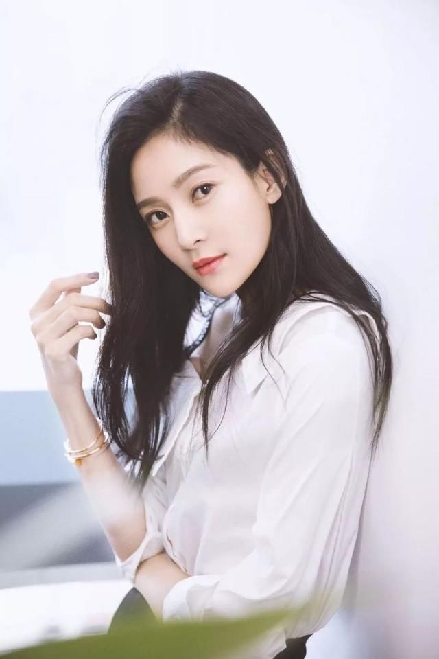 《延禧攻略》众位娘娘换下古装，乾隆会翻谁的牌?