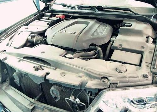 不管开啥车，车内灰尘多别用毛巾擦！教你一个土法子，天天开新车