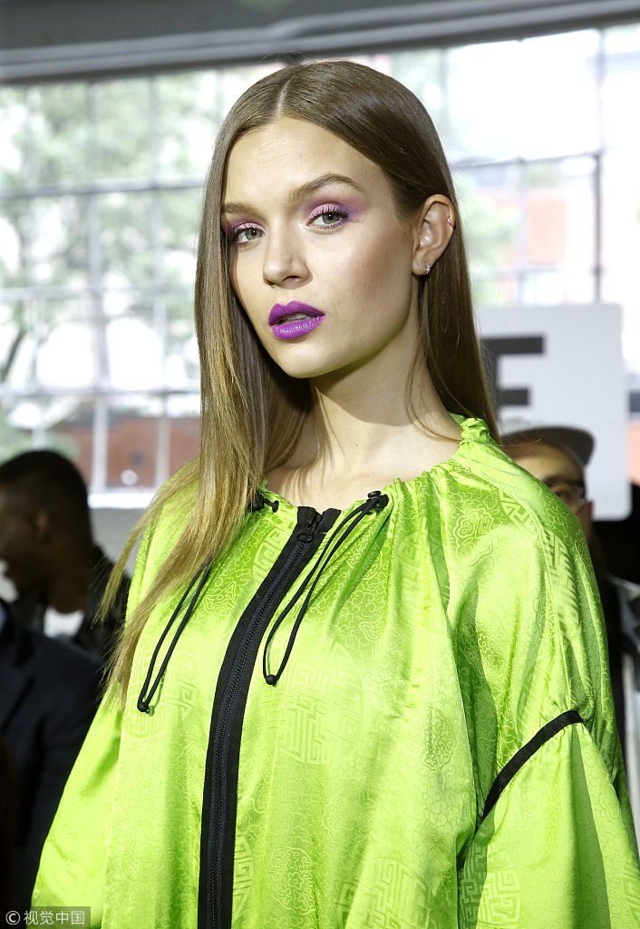 2019春夏纽约时装周:90后中国设计师 Angel Chen秀 街舞选手陈妍