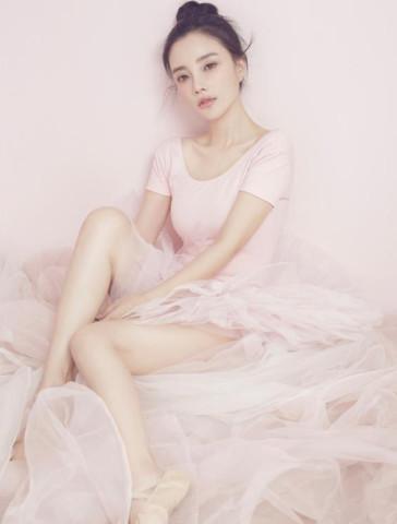 李小璐最全的撩人身材照，最后一张舍不得翻页，难怪那么多人被她