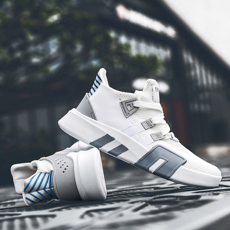 怪不得没人穿皮鞋，原来现在流行“伦敦鞋”，适合80后，贼透气