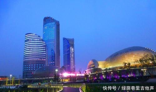 我国即将崛起的城市群，地处我国第三大省份，拥有两大龙头城市