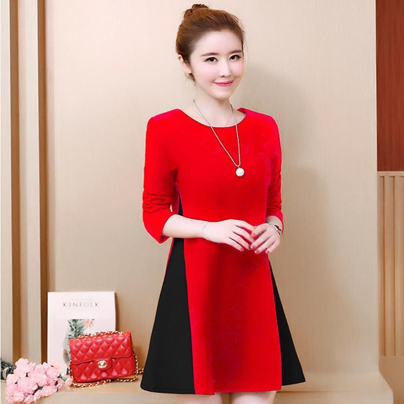 女人不管你有多美，9月出门一定要穿这种秋裙，风情万种，美上美