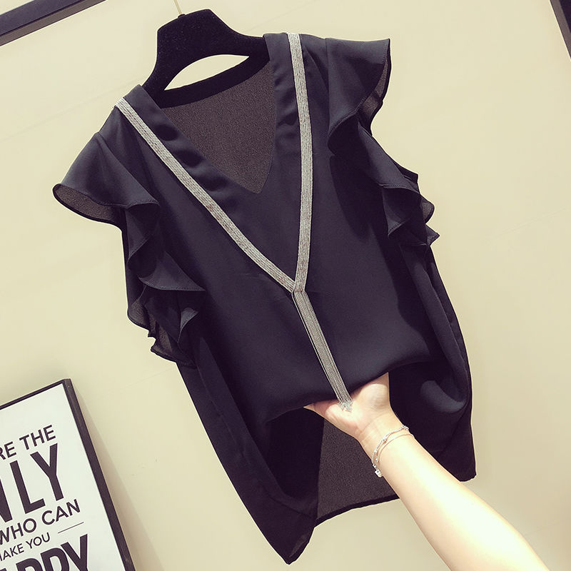 长得靓不如穿得俏!今年流行的精致小衫配牛仔裤，清新又减龄