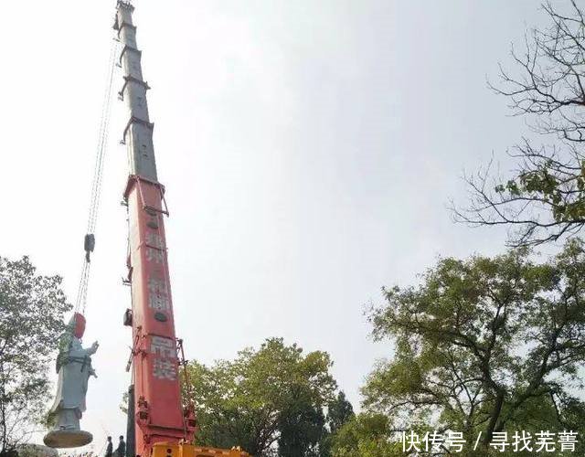 吊装菩萨雕像时显现吉兆，连少林方丈都被惊动了！