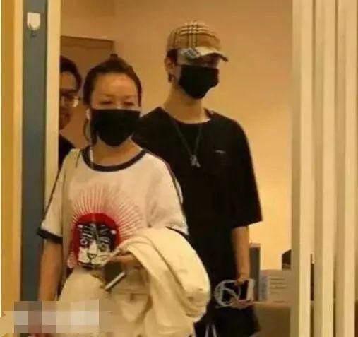 范丞丞被疑耍大牌,助理被辞退,粉丝列出罪状,要求维权!