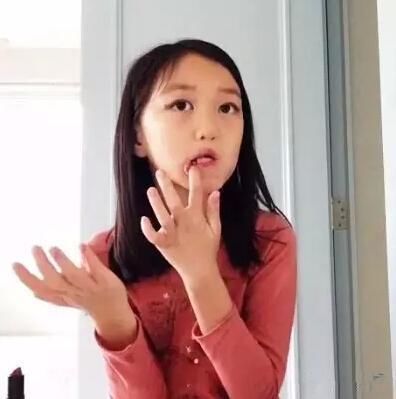 李嫣机场照太大胆，气质赶超王菲，大长腿超吸睛