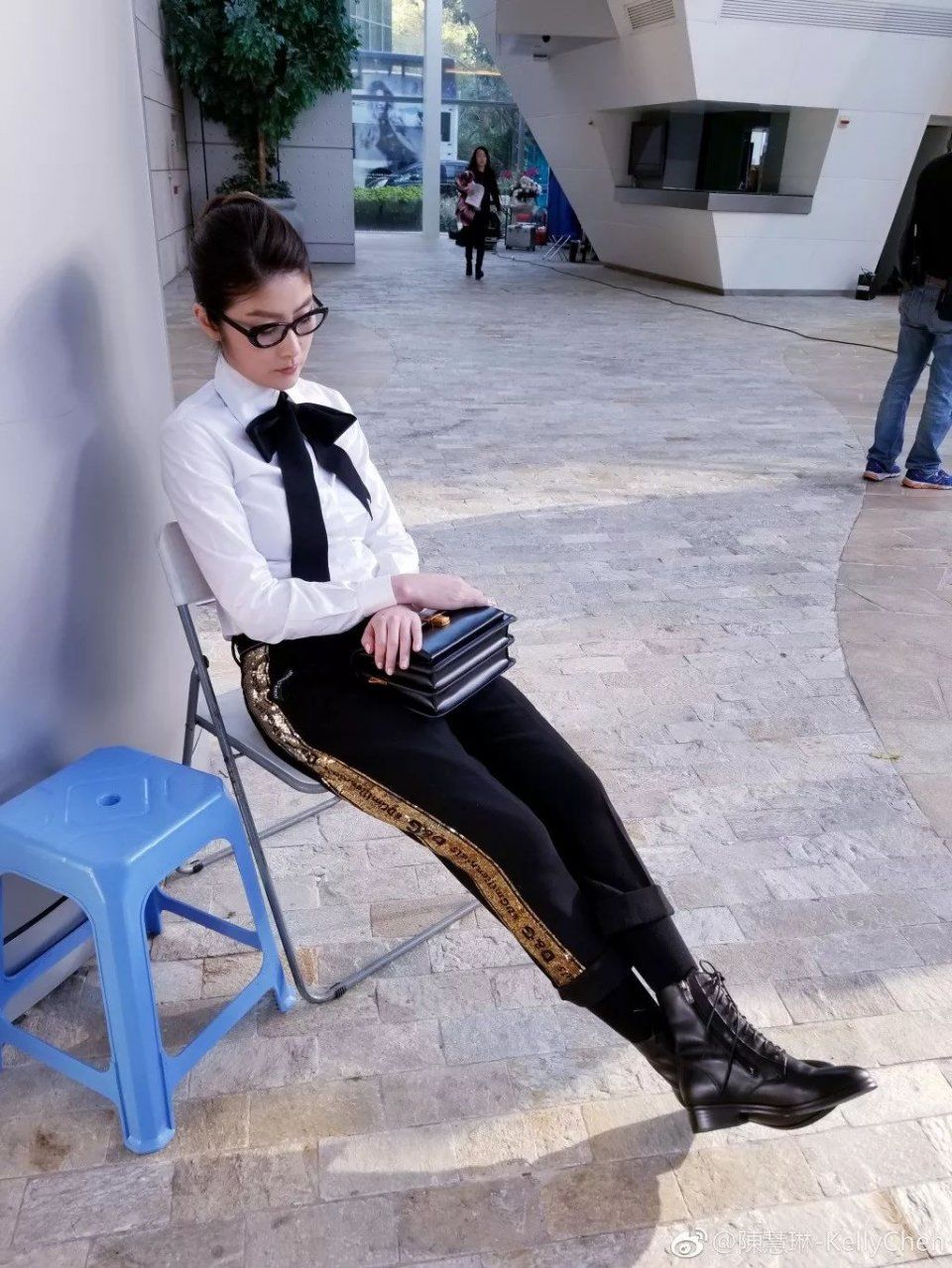 脸再大也拒绝整容 回怼代孕传闻 她是香港最后一个天后也是现实版