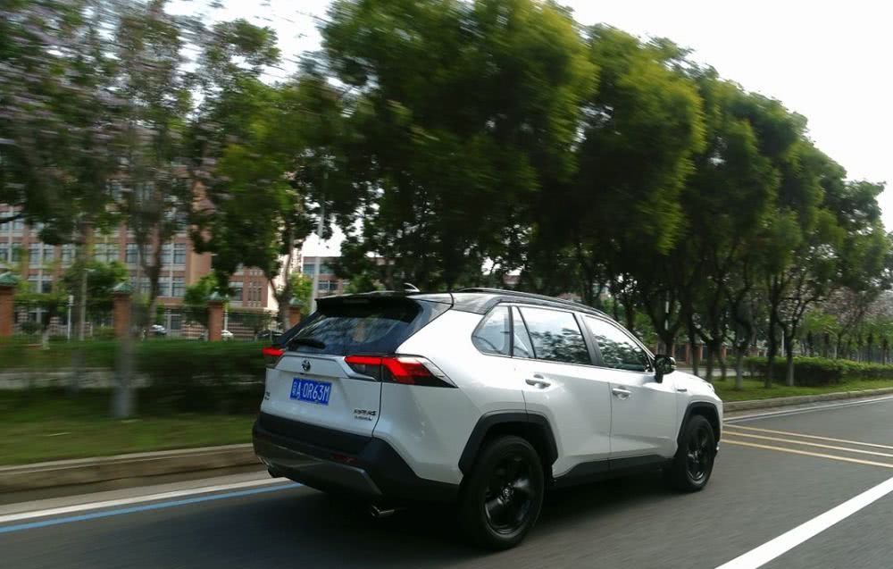  「全新一代」试驾一汽丰田全新 RAV4 荣放