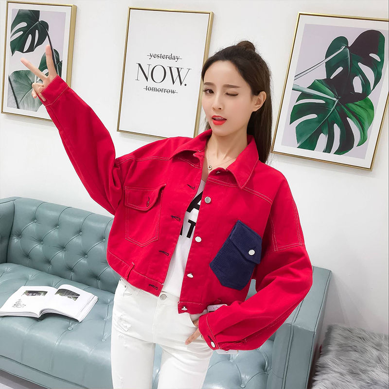 我家九妹今年22，人不但长的美更是会穿，秋天这样穿简直万人迷