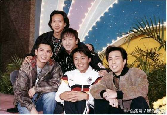 13张成龙周润发周星驰的合影照,网友评论:那时