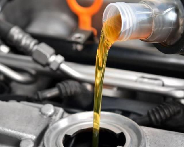 多久换一次机油合适呢?不了解对车危害非常大
