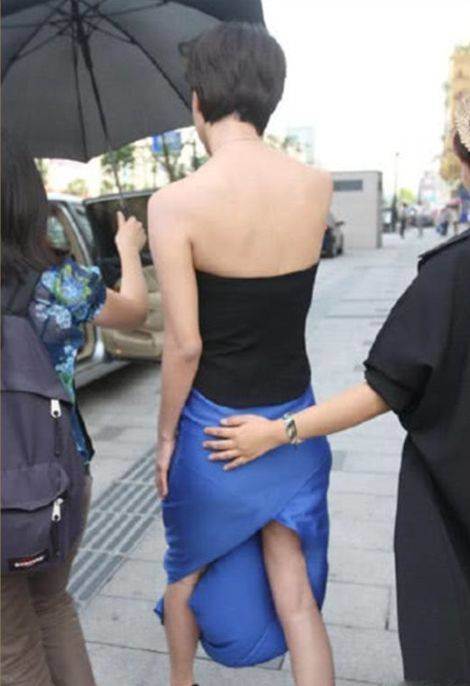 看了王珞丹的高开叉裙，蔡依林的已经不算什么，网友：不忍直视