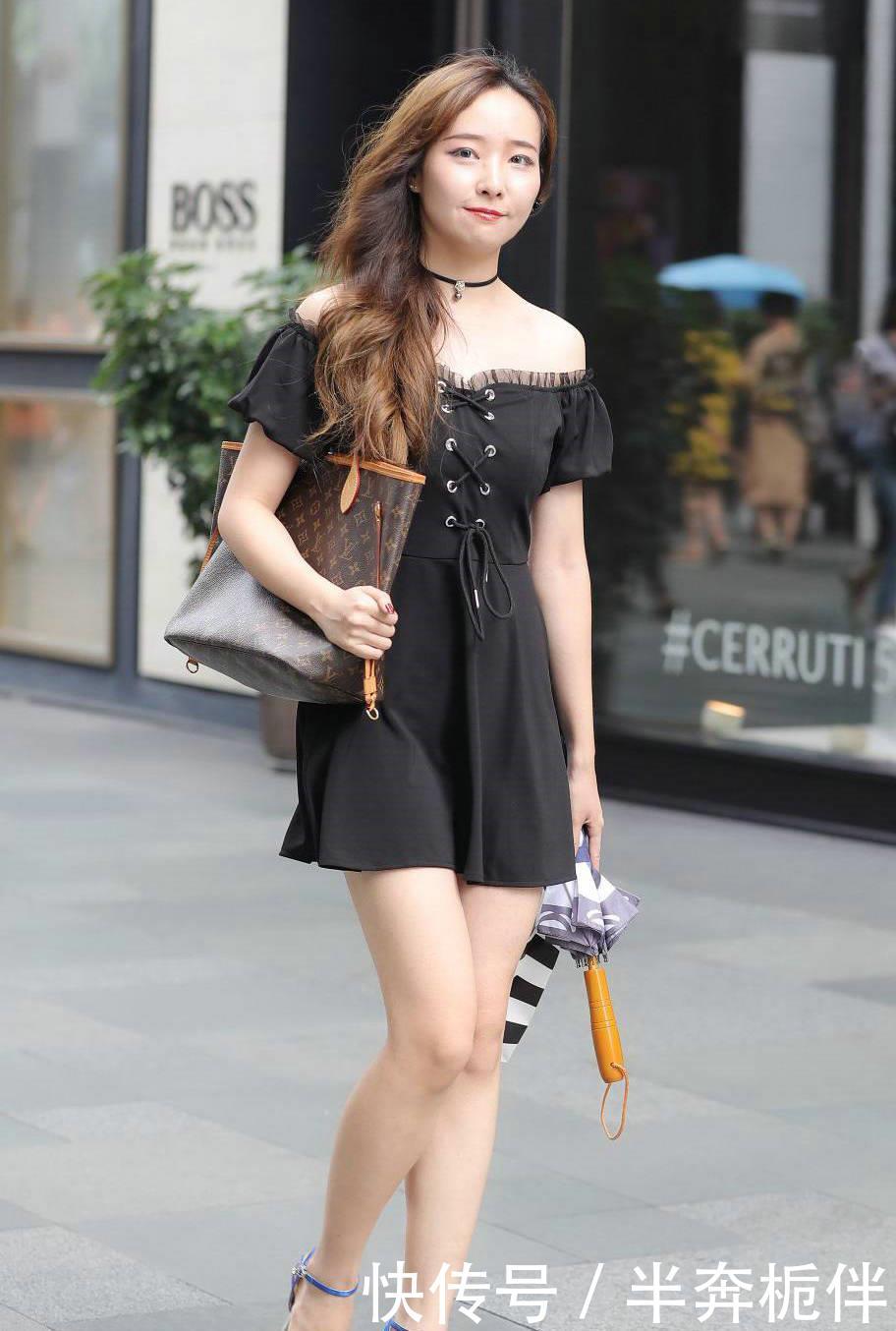  [吸引力]美女的颜值非常高，身材也不错，非常有吸引力