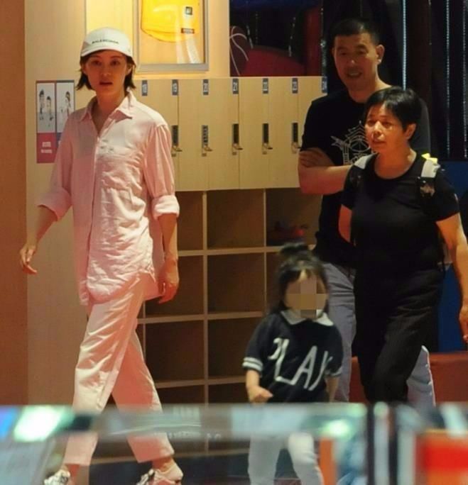 孙俪戏演的是真好，也真是不懂时尚，这衣品真是堪忧啊!