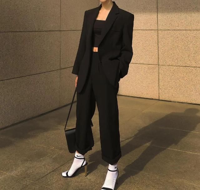【TOP姐】一件黑色西装,打造16个时髦look!