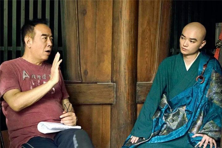 陈凯歌为拍一部戏,花费12亿建了一座城,如今门票一年收入10亿