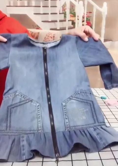 孩子@旧衣服除了捐和丢,还能这样做,改造成孩子衣服,比新的还漂亮