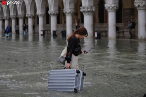 意大利“水城”威尼斯遭遇严重水灾