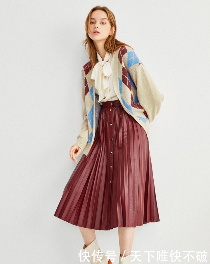 『春天』春天脱下羽绒服,换上针织开衫,这些搭配让你绽放光彩