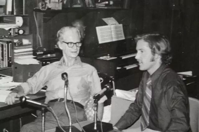 他揭开了迷信的心理机制,却无法破除自己被传虐童的谣言迷信