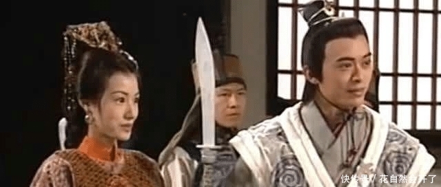 段誉比虚竹悟性好，但萧峰为什么却将降龙十八掌传给虚竹？