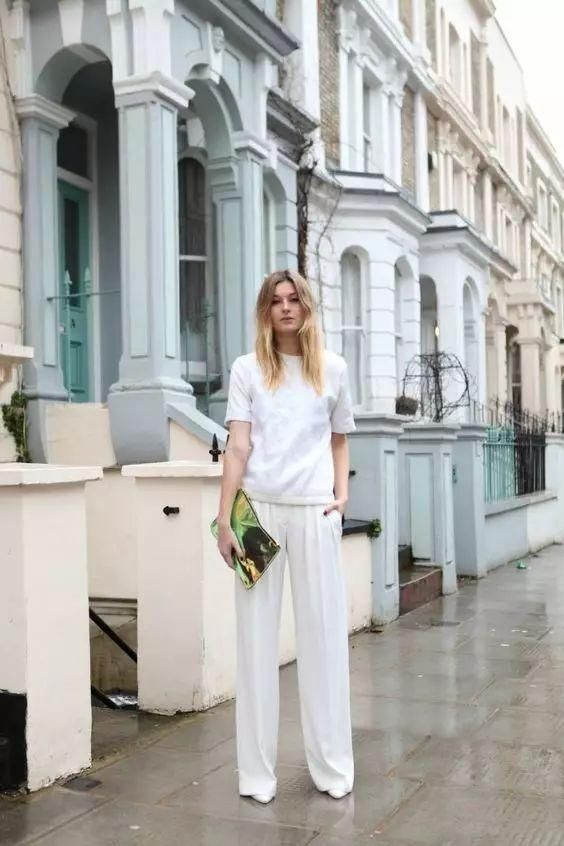 鞋子穿不对，阔腿裤再美也白费!