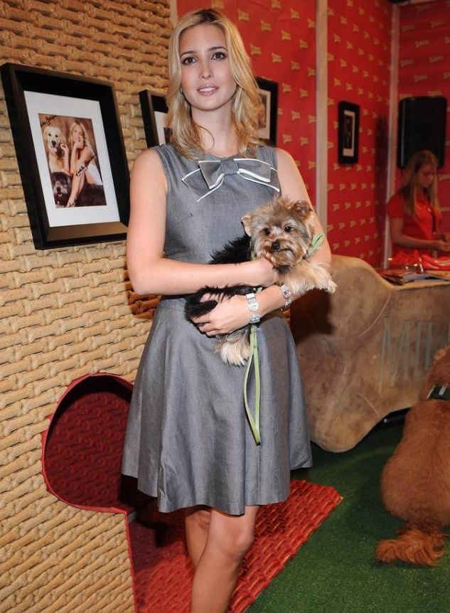 1米八的伊万卡每套衣服都吸睛，网友却爱看她穿紧身衣:让人心动