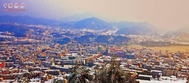 江西最大的一个县,超过本省三个地级市面积!然而却是风景如画