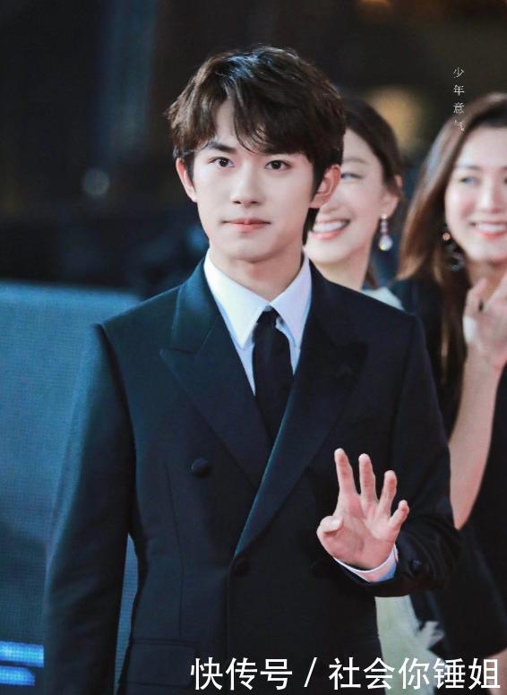 易烊千玺演唱会有多少座位