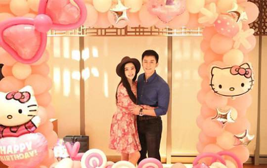 李晨朋友圈截图  4个字表白范冰冰